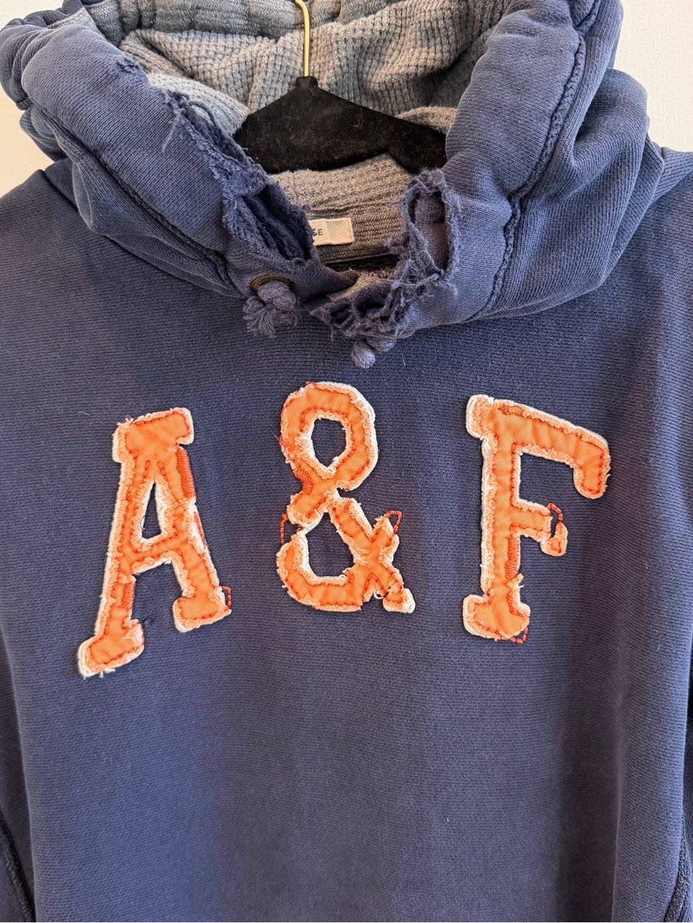 Abercrombie & Fitch Y2K Vintage Distressed Muscle Fit Hoodie Size Large - Picture 3 of 10